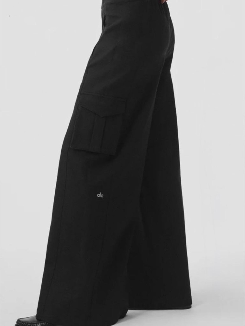 ALO Yoga show off wide leg trousers | retail $188